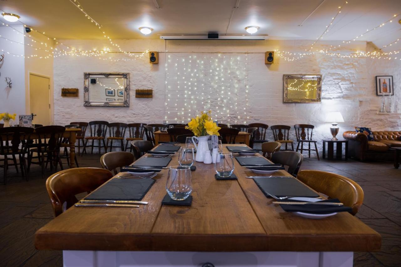 Kings Arms Hotel Abergavenny Dış mekan fotoğraf