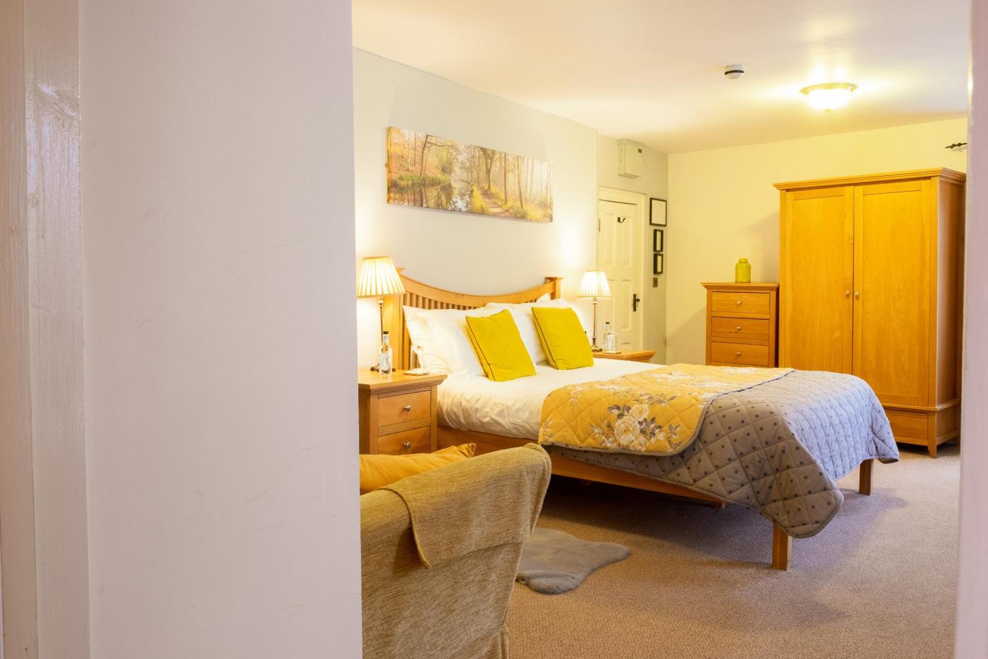 Kings Arms Hotel Abergavenny Oda fotoğraf